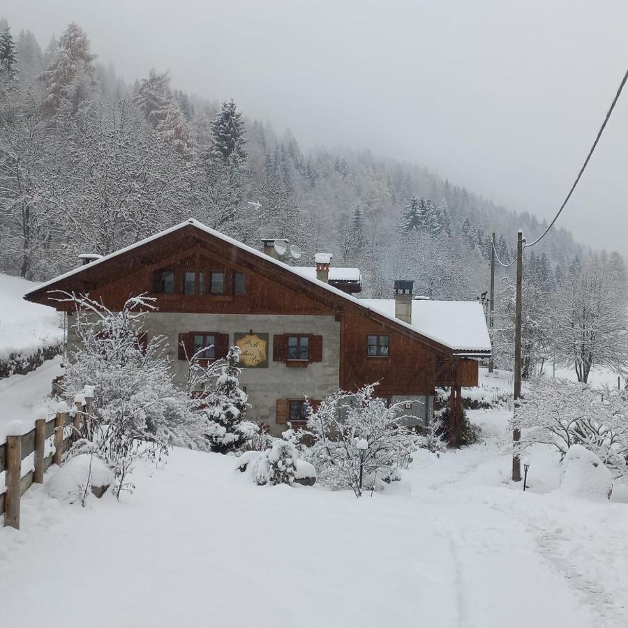 Maso Pin Bed & Breakfast Мадона ди Кампильо Екстериор снимка